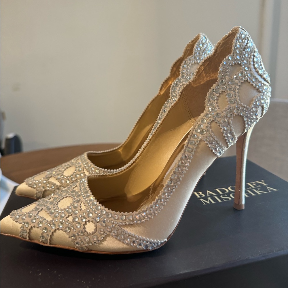 Badgley Mischka Beige Embellished Heels